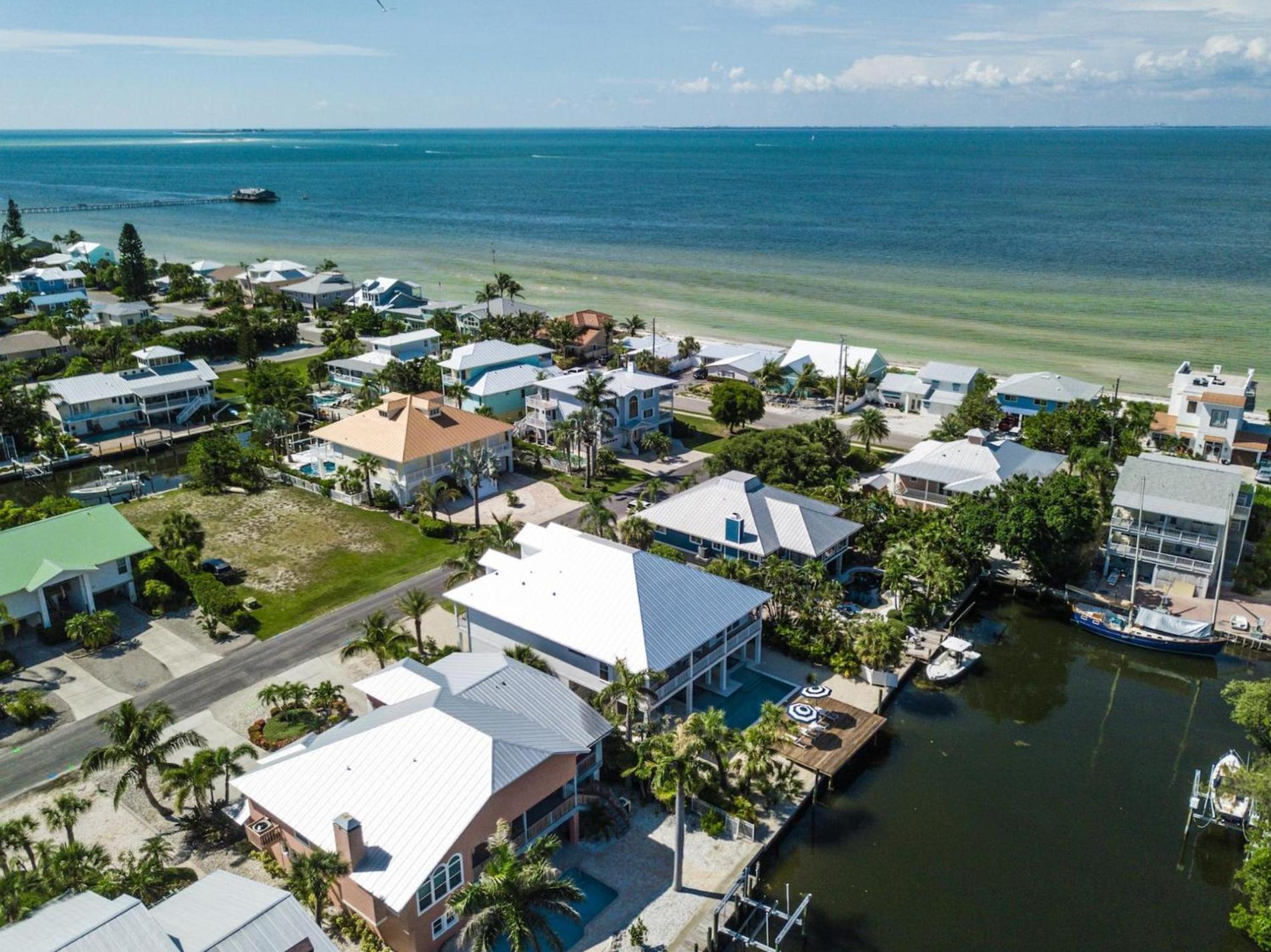 Sea La Vie Beach House - Luxurious 4Br Home W Pool Spa Dock Canal Access On Anna Maria Island Exterior photo